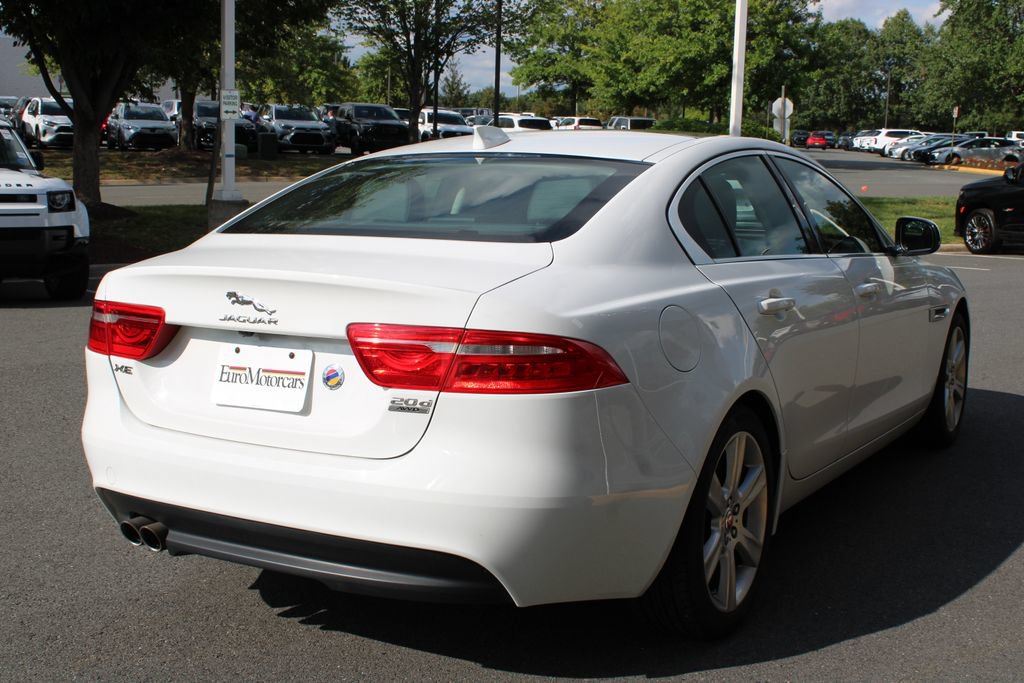 Used 2017 Jaguar XE Prestige AWD/4WD image 3