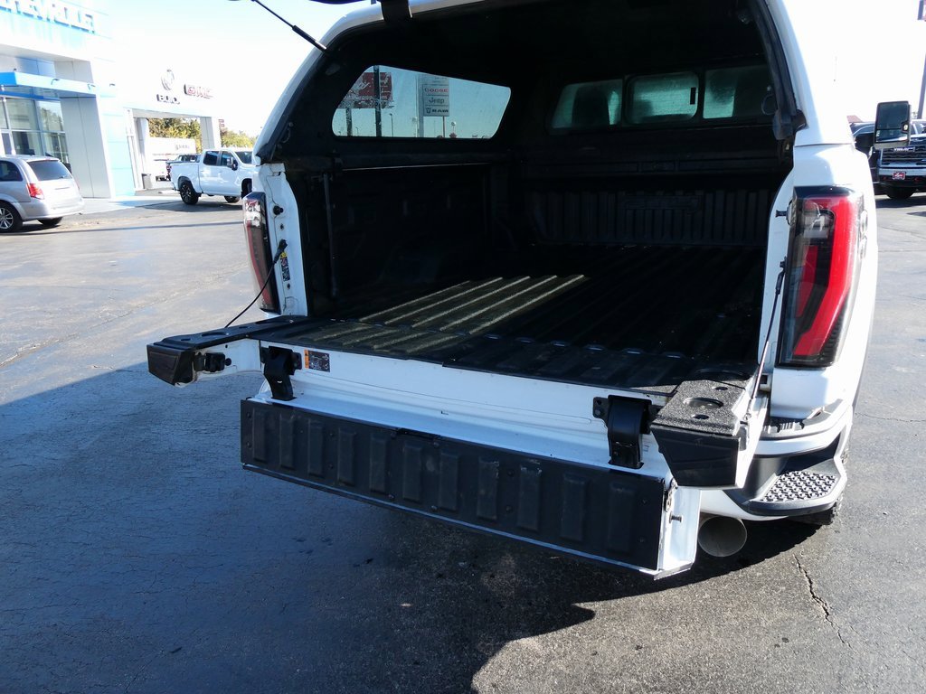 Used 2024 GMC Sierra 2500 AT4 w/ Technology Package image 8