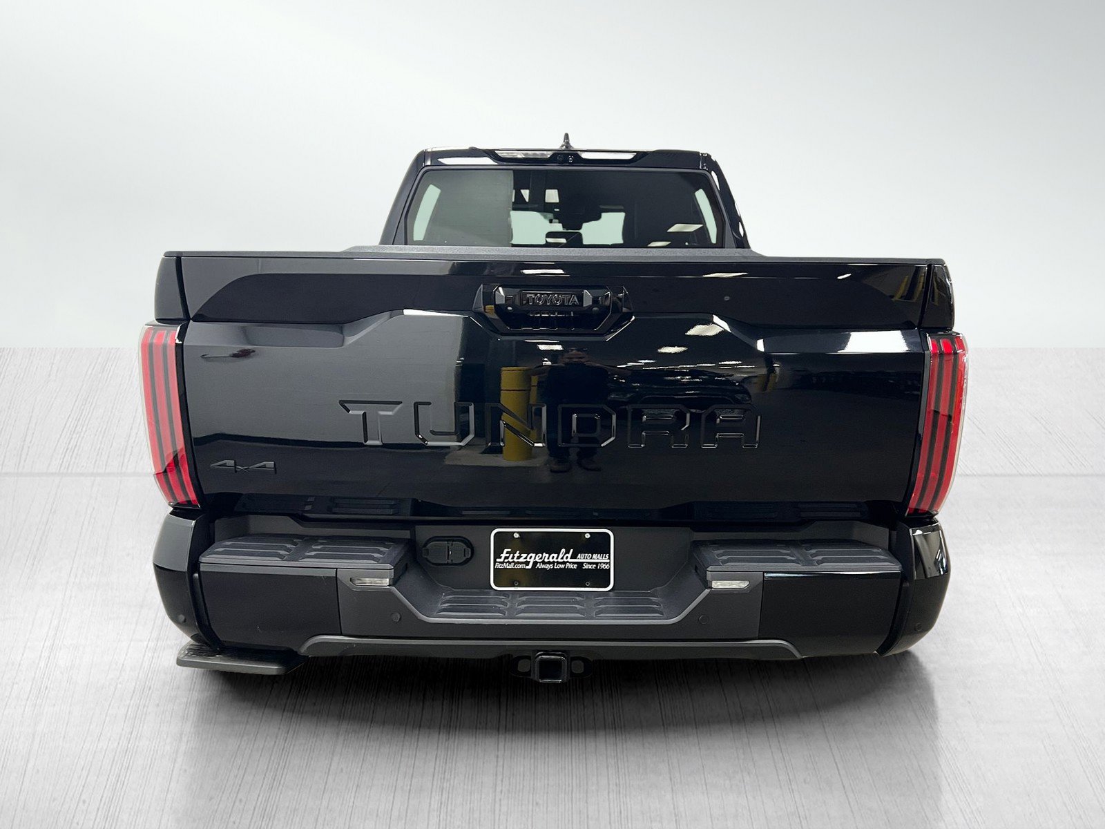 Used 2024 Toyota Tundra Platinum image 6