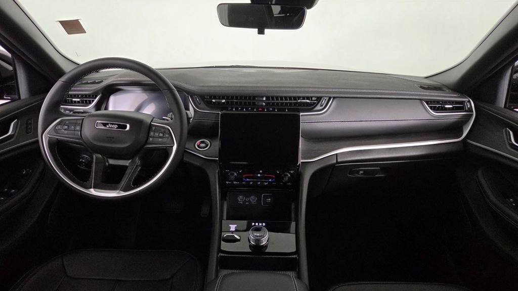 New 2025 Jeep Grand Cherokee Limited w/ Trailer Tow Package image 40