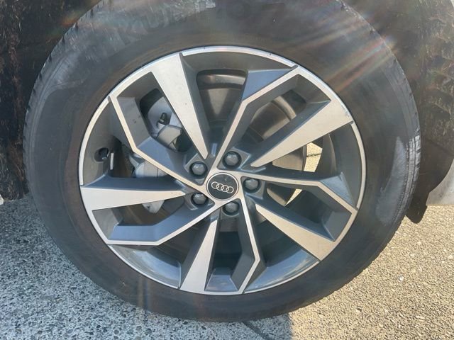 Used 2024 Audi Q5 2.0T Premium image 13