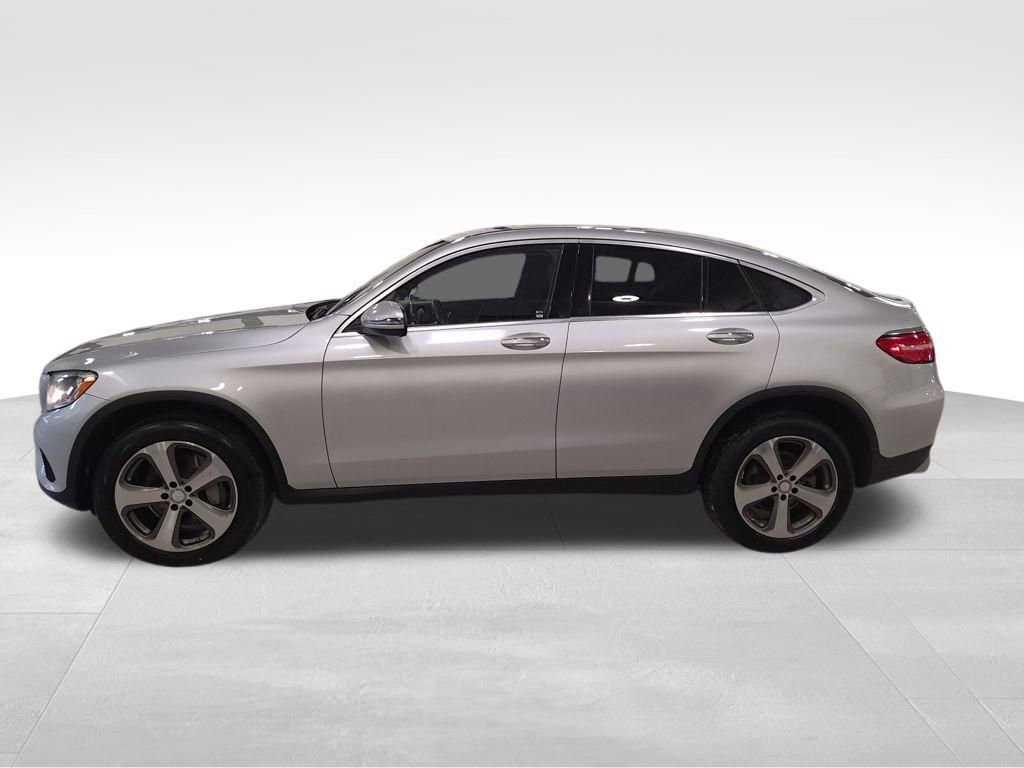 Used 2017 Mercedes-Benz GLC 300 4MATIC Coupe image 2