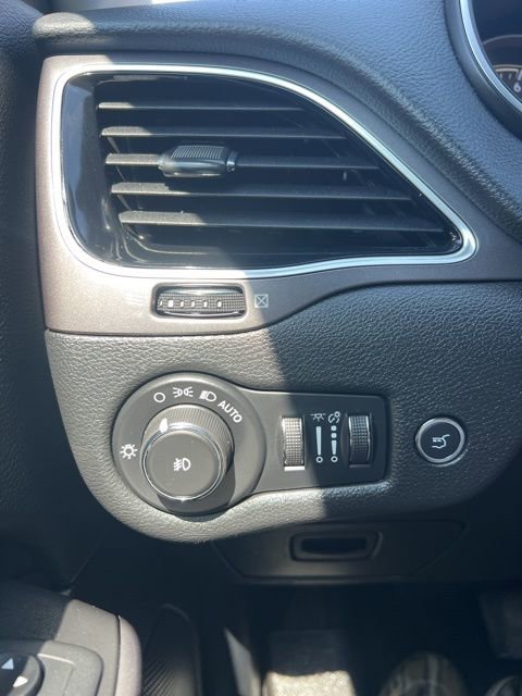 Used 2020 Jeep Cherokee Limited AWD/4WD image 45