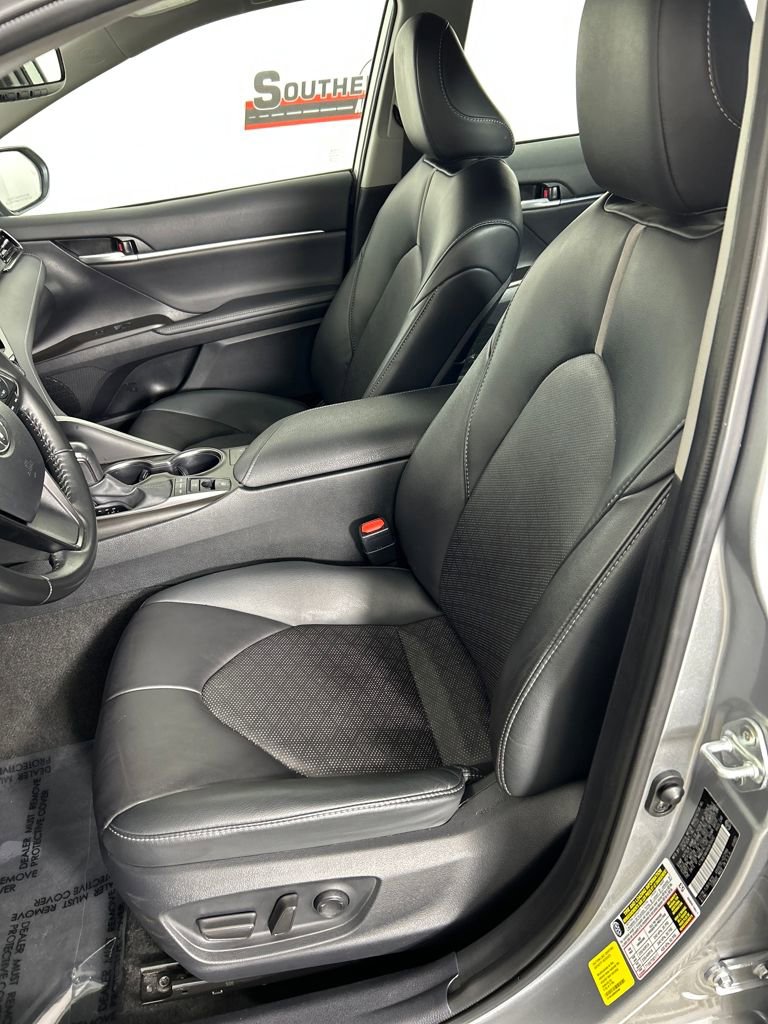 Used 2024 Toyota Camry XSE image 11