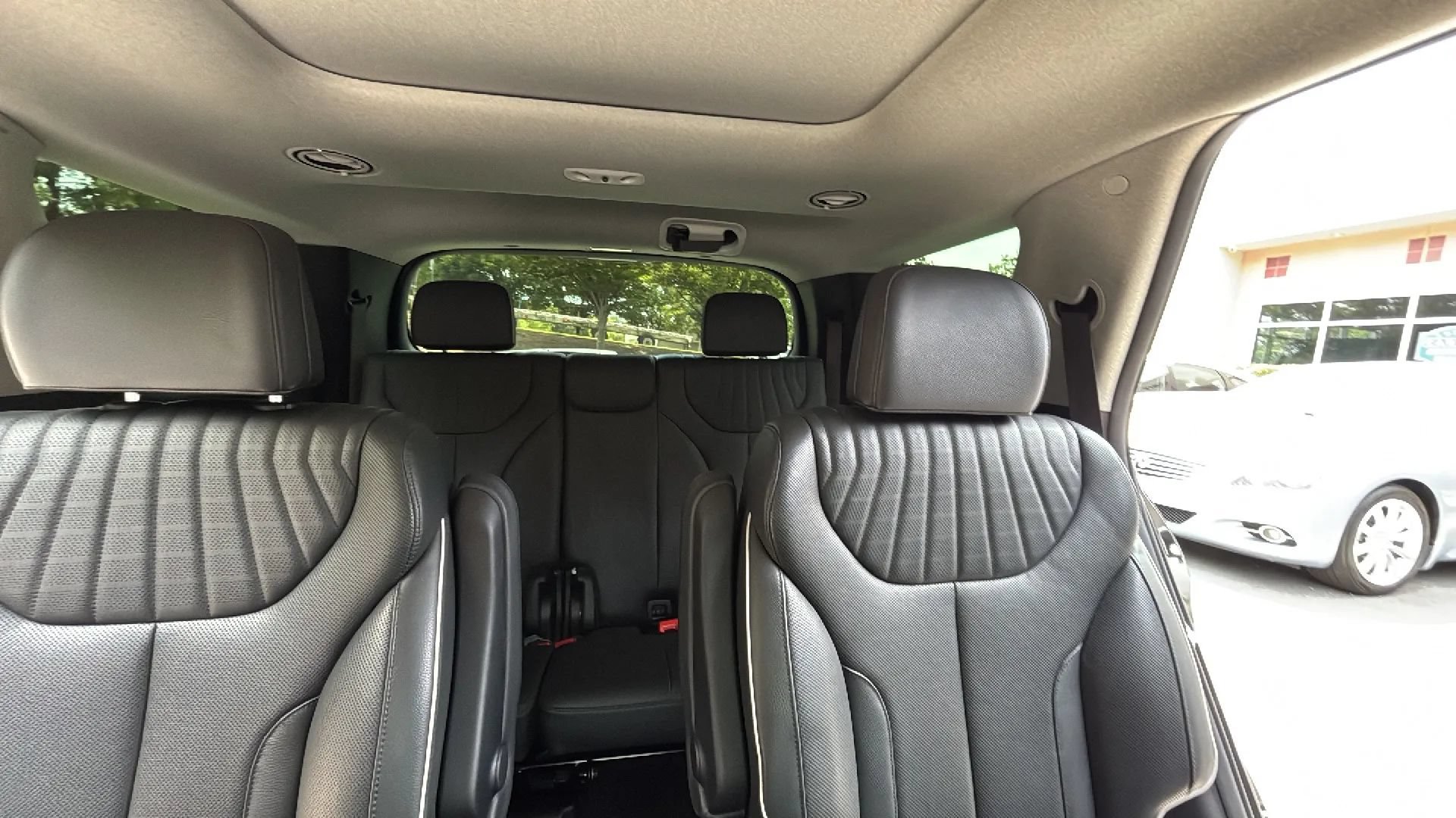Used 2024 Hyundai Palisade Limited FWD image 25
