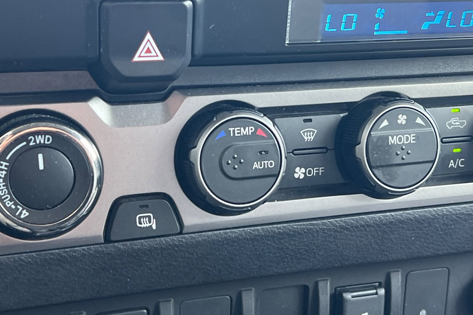 Used 2022 Toyota Tacoma SR image 28