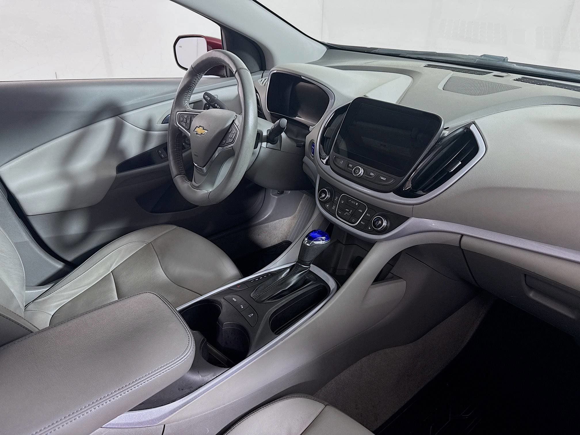 Used 2018 Chevrolet Volt LT w/ LT Driver Confidence Package image 26