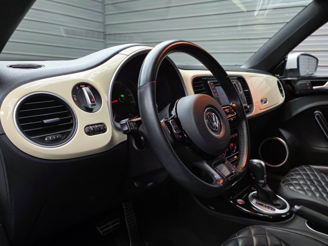 Used 2019 Volkswagen Beetle 2.0T Final Edition SEL FWD image 13