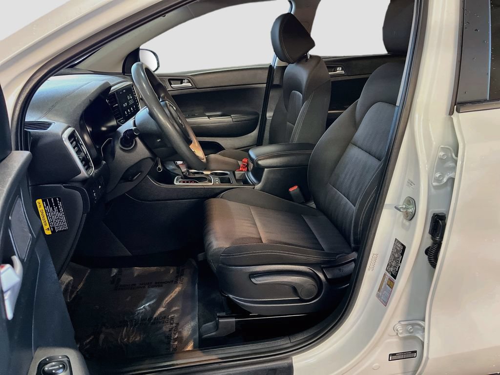 Used 2021 Kia Sportage LX AWD/4WD image 19