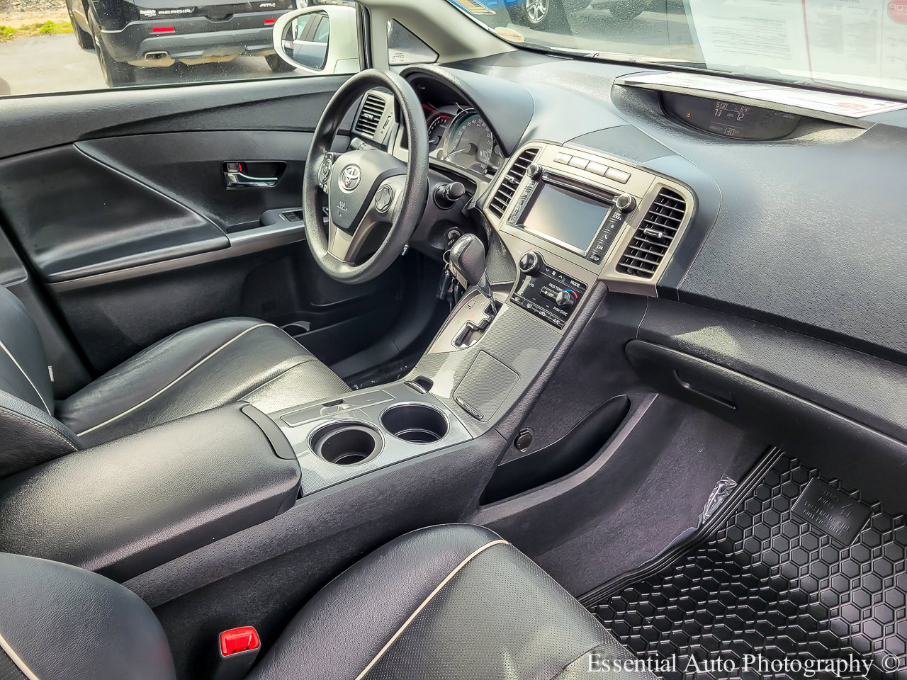 Used 2013 Toyota Venza LE image 29