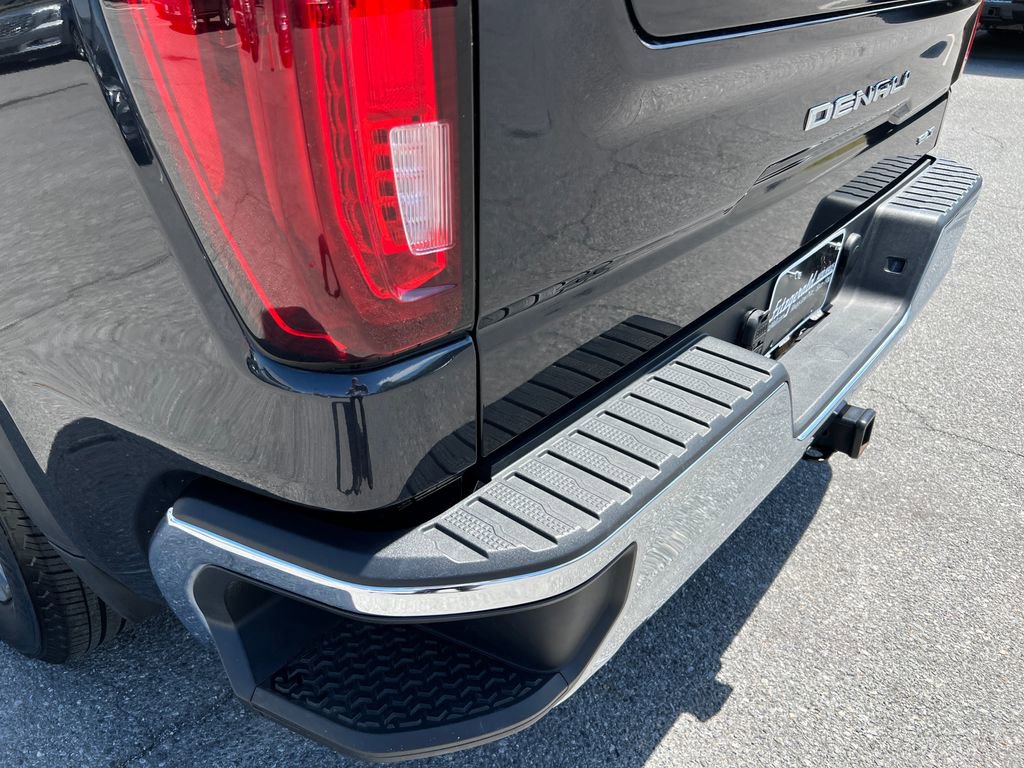 Used 2025 GMC Sierra 1500 SLT AWD/4WD image 28