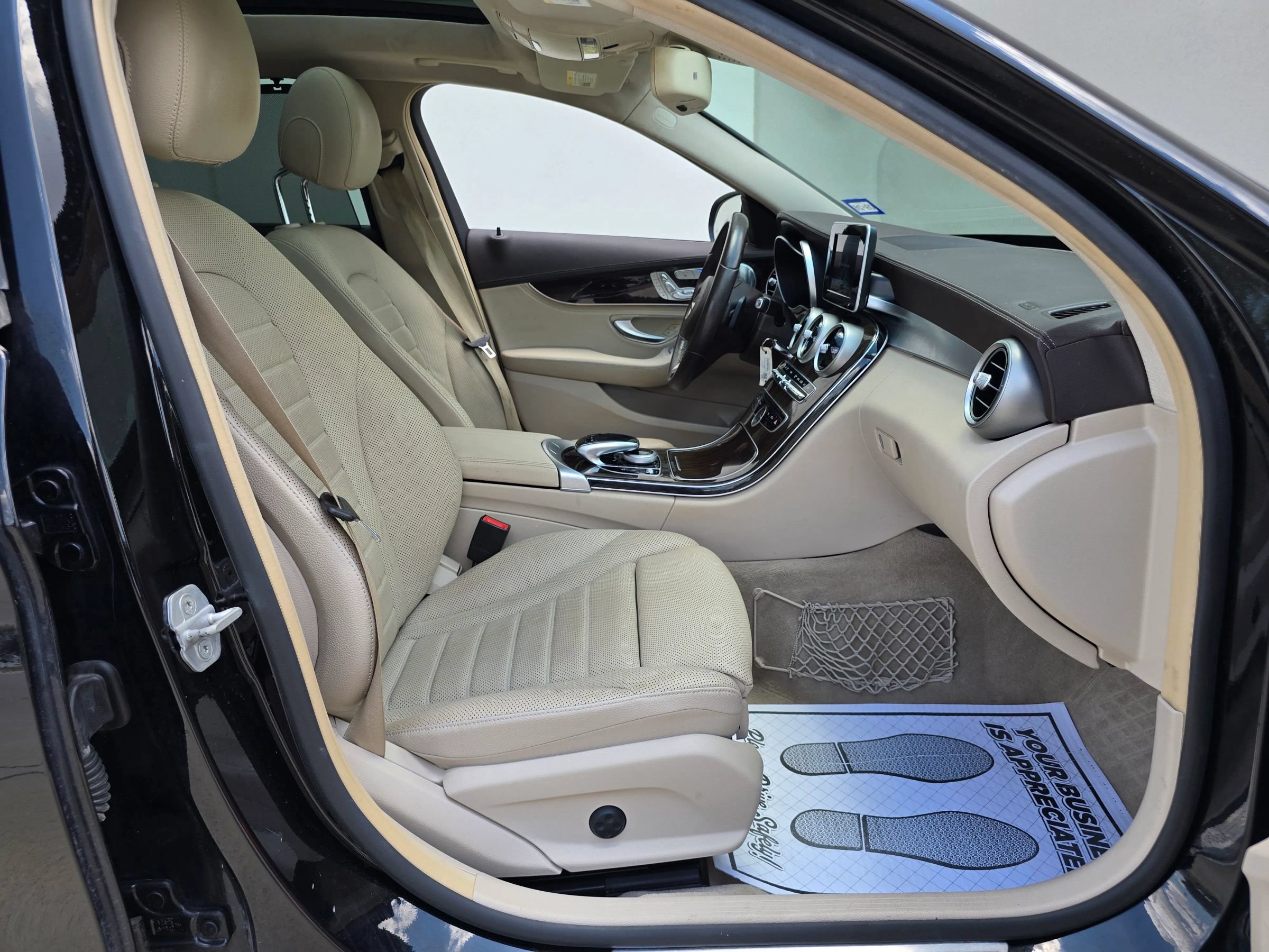 Used 2015 Mercedes-Benz C 300 Sedan image 27