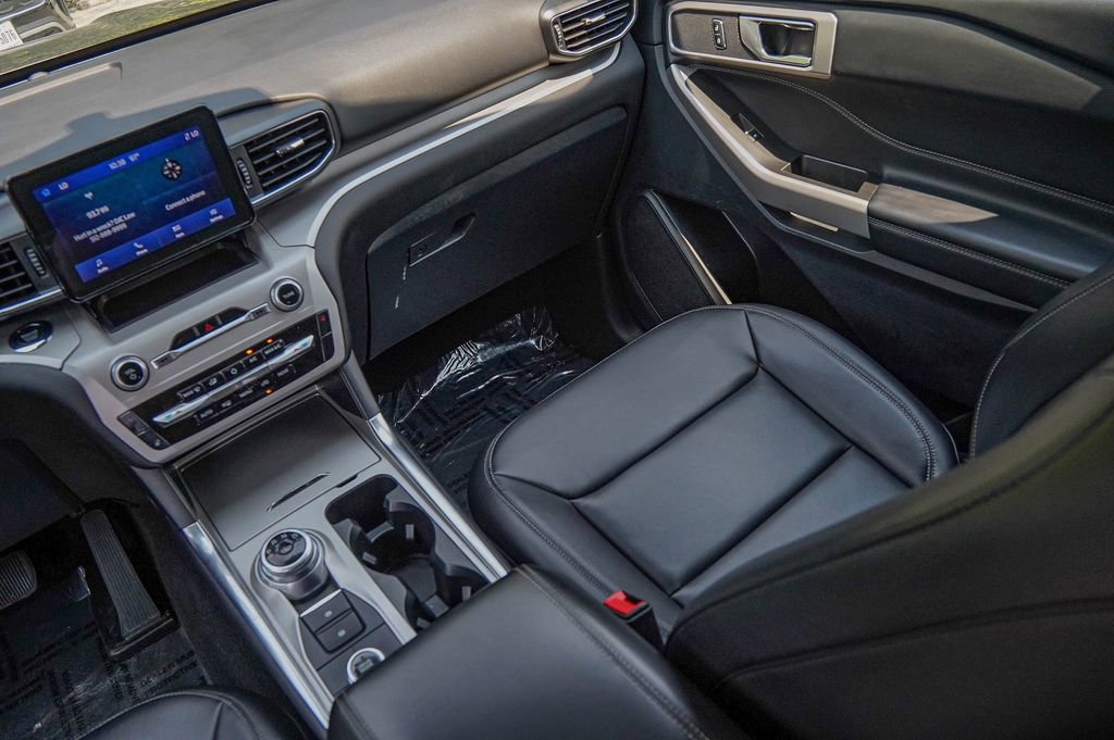 Used 2023 Ford Explorer XLT w/ Equipment Group 202A image 37