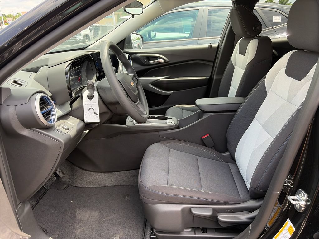 New 2026 Chevrolet Trax LS FWD image 11