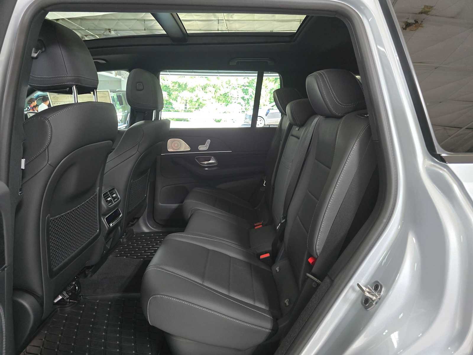 Used 2026 Mercedes-Benz GLS 450 4MATIC image 16