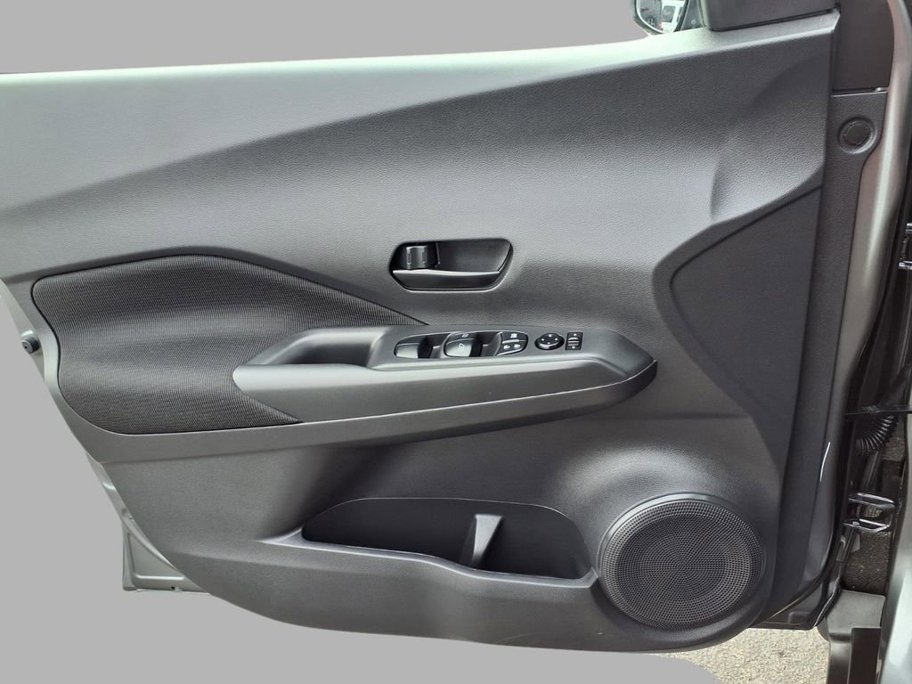 Certified 2025 Nissan Kicks Play S image 15