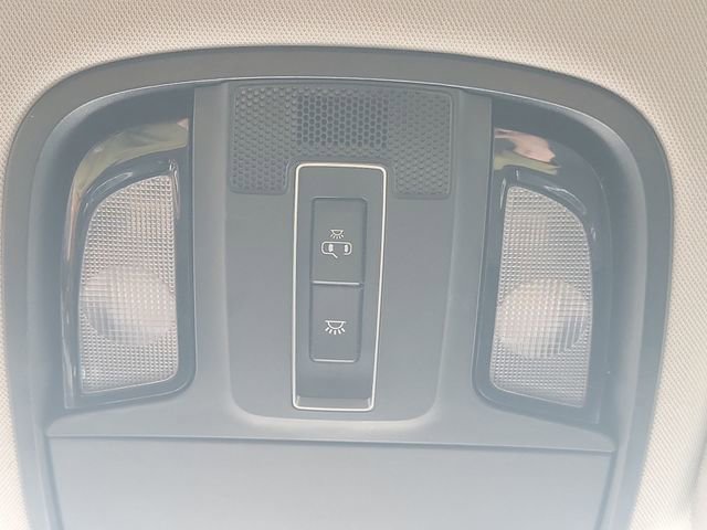 Used 2020 Kia Sorento LX image 25