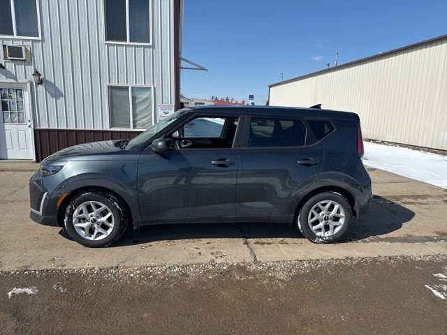 Used 2023 Kia Soul LX w/ LX Technology Package image 4