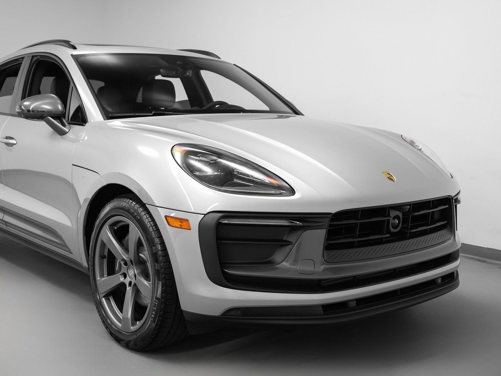 New 2025 Porsche Macan Turbo image 8