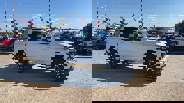 New 2026 Chevrolet Colorado Z71 w/ Z71 Convenience Package 2 image 2