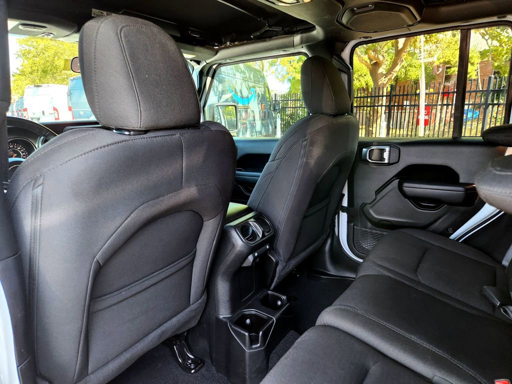 Used 2023 Jeep Wrangler Willys image 17