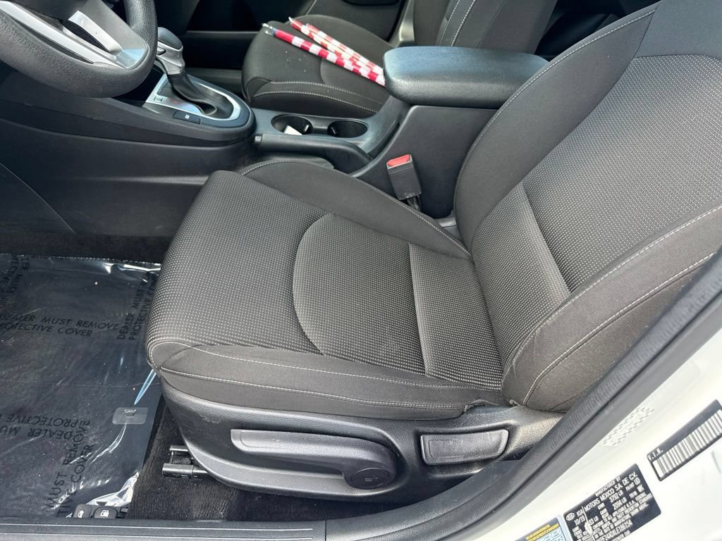 Used 2020 Kia Forte LXS FWD image 15