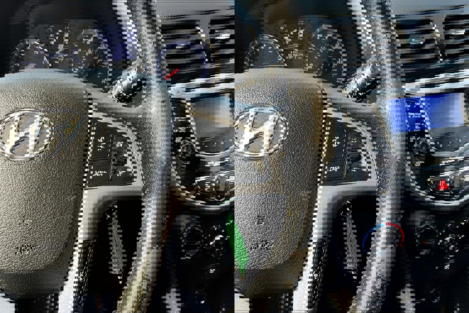 Used 2012 Hyundai Accent SE image 12