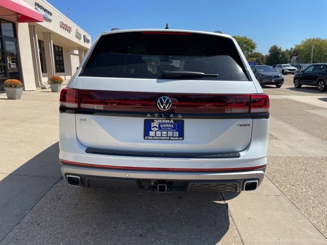 New 2026 Volkswagen Atlas Peak Edition image 6