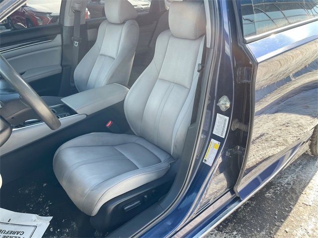 Used 2019 Honda Accord EX image 19