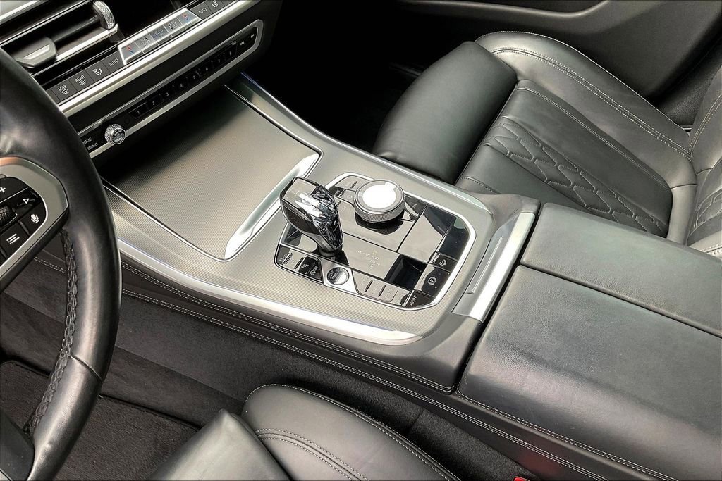 Used 2019 BMW X5 xDrive50i w/ M Sport Package AWD/4WD image 18