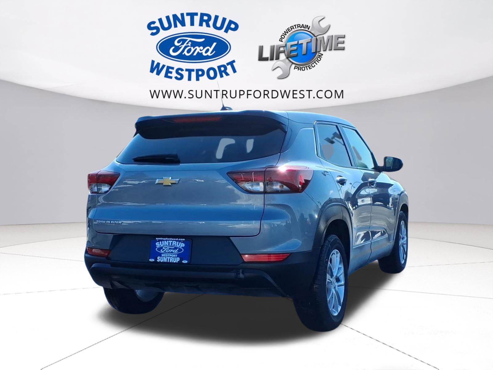 Used 2024 Chevrolet TrailBlazer LS w/ LS Convenience Package FWD image 3