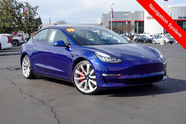 Used 2019 Tesla Model 3 Performance image 2