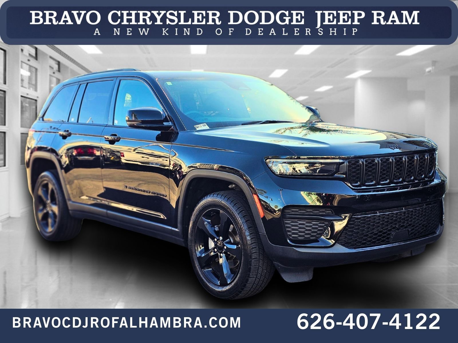 Used 2023 Jeep Grand Cherokee Altitude image 1