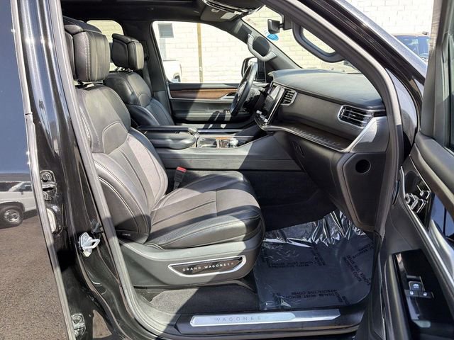 Used 2024 Jeep Grand Wagoneer L 4WD image 28