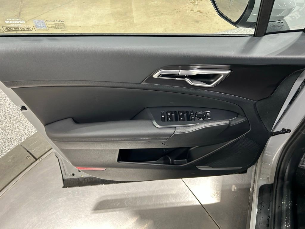 New 2026 Kia Sportage EX w/ EX Panorama Roof Package image 12