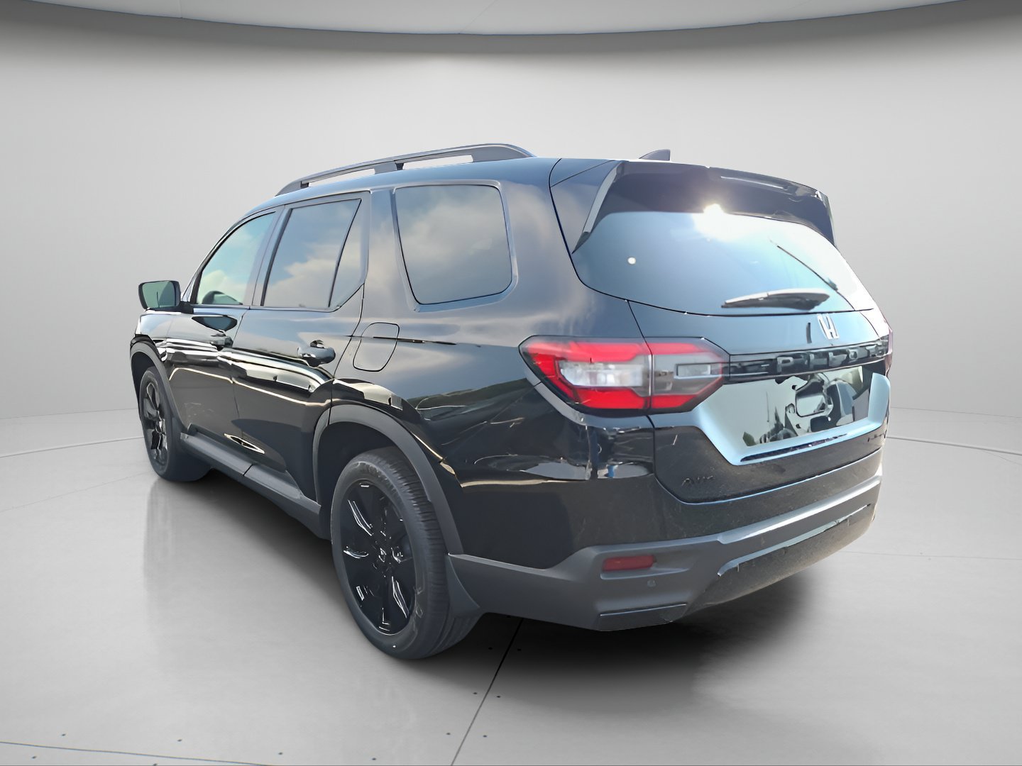 New 2026 Honda Pilot Black Edition image 4