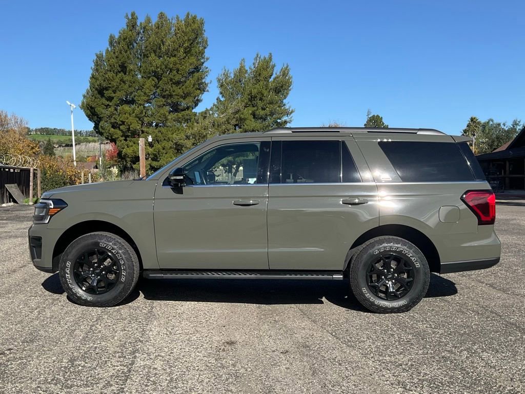 Used 2024 Ford Expedition Timberline image 3