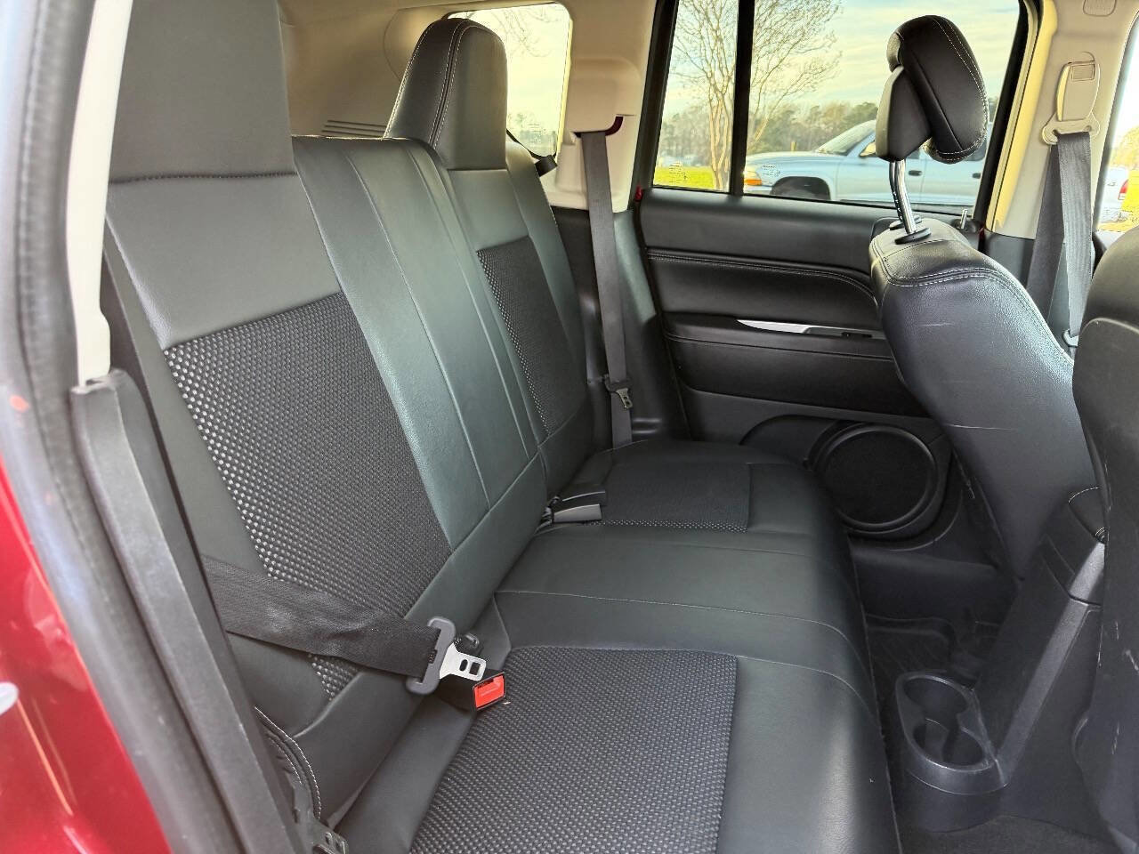 Used 2017 Jeep Compass Latitude image 17