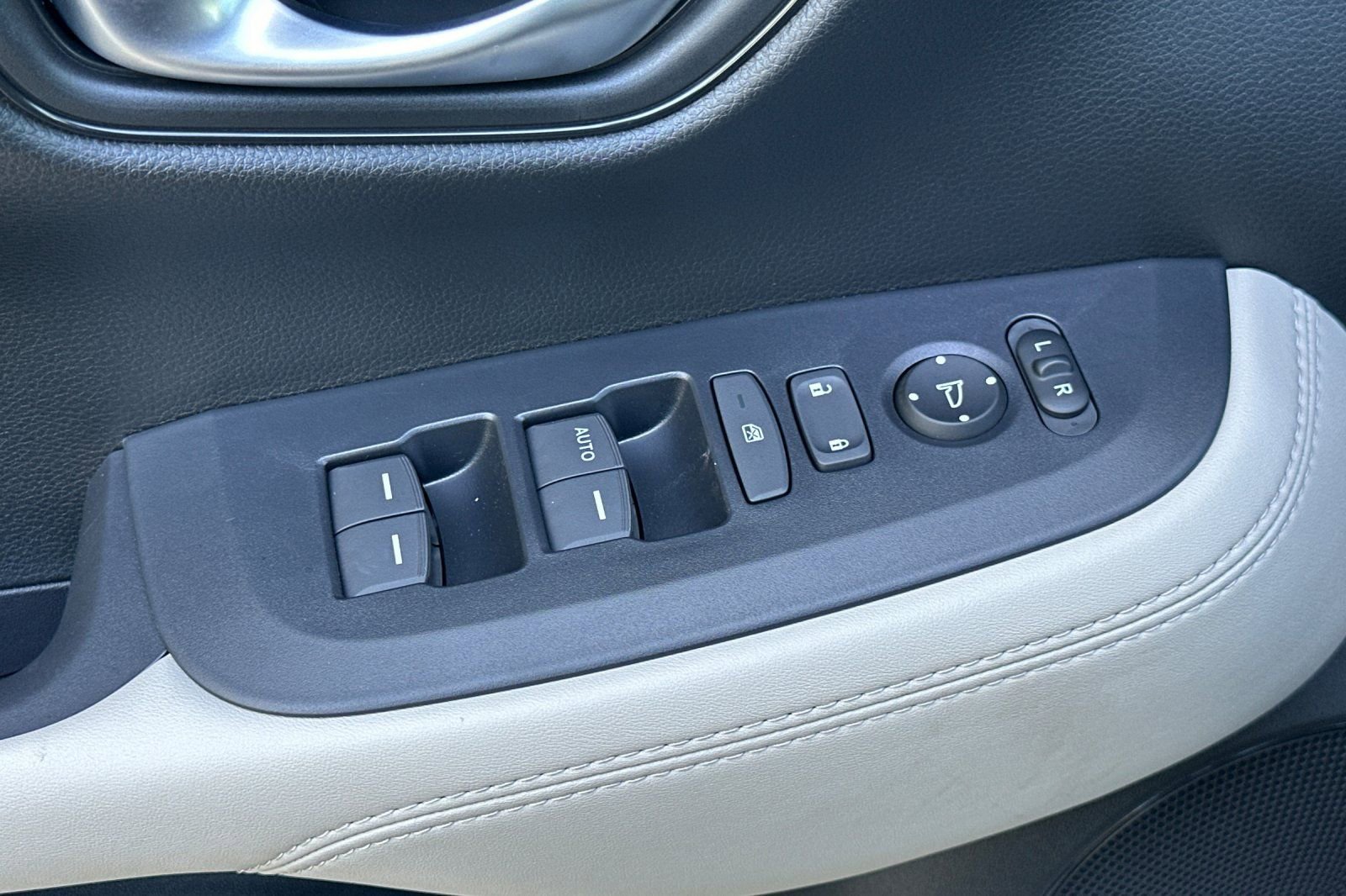 New 2027 Honda HR-V LX image 11