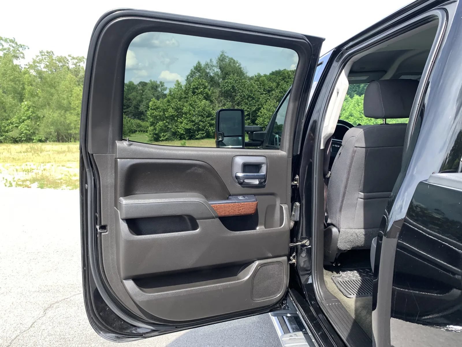 Used 2016 GMC Sierra 2500 SLE AWD/4WD image 26