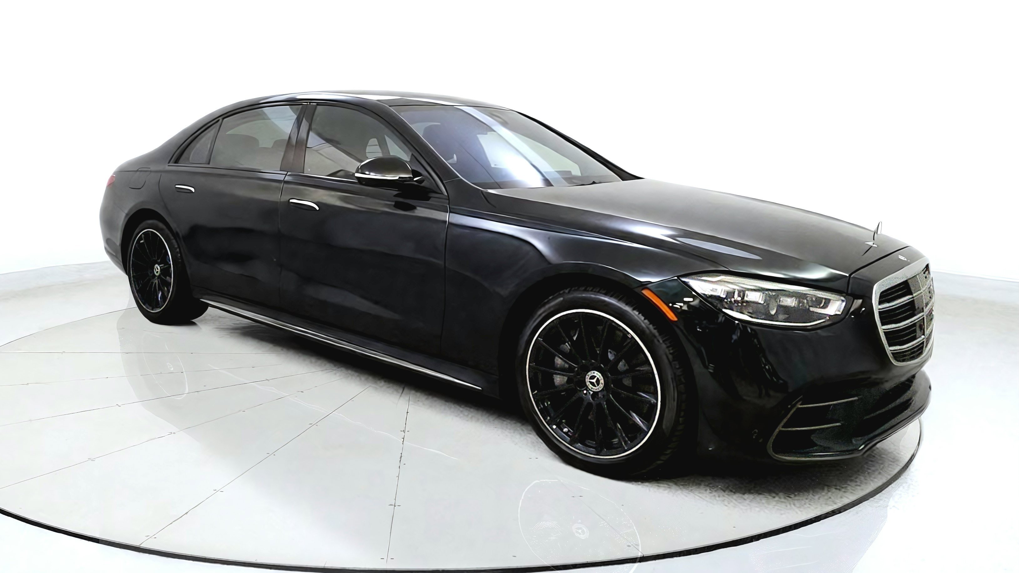 Used 2023 Mercedes-Benz S 500 4MATIC w/ AMG Line image 1