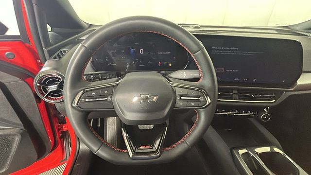 Used 2025 Chevrolet Equinox EV RS FWD image 14