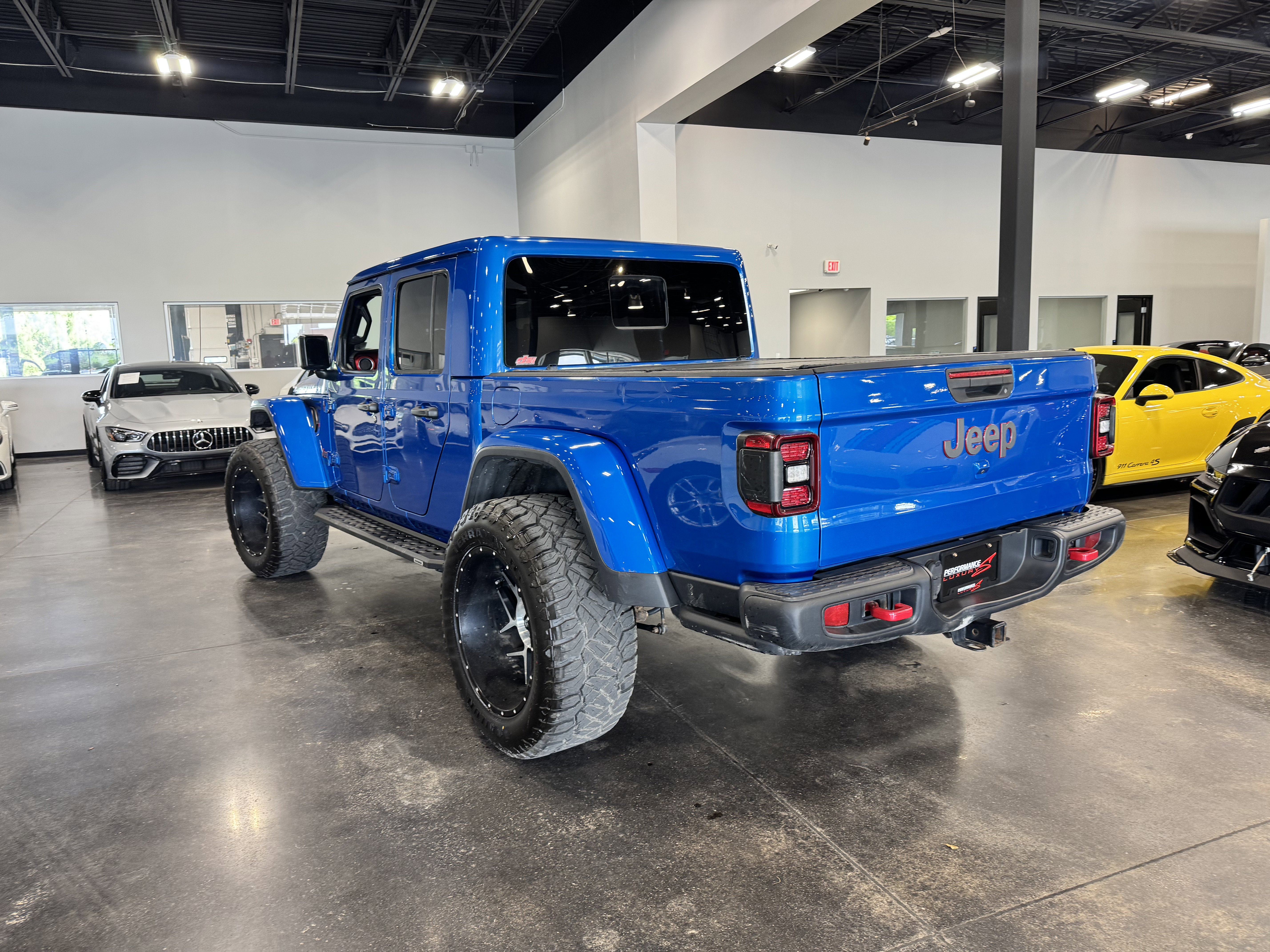 Used 2020 Jeep Gladiator Rubicon AWD/4WD image 5