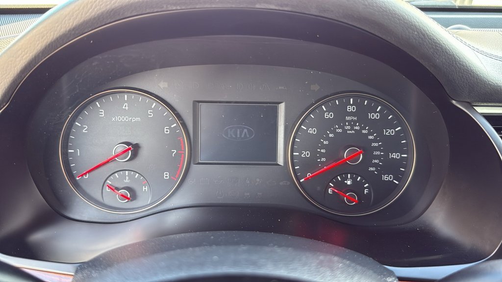 Used 2017 Kia Cadenza Premium w/ Luxury Package image 14