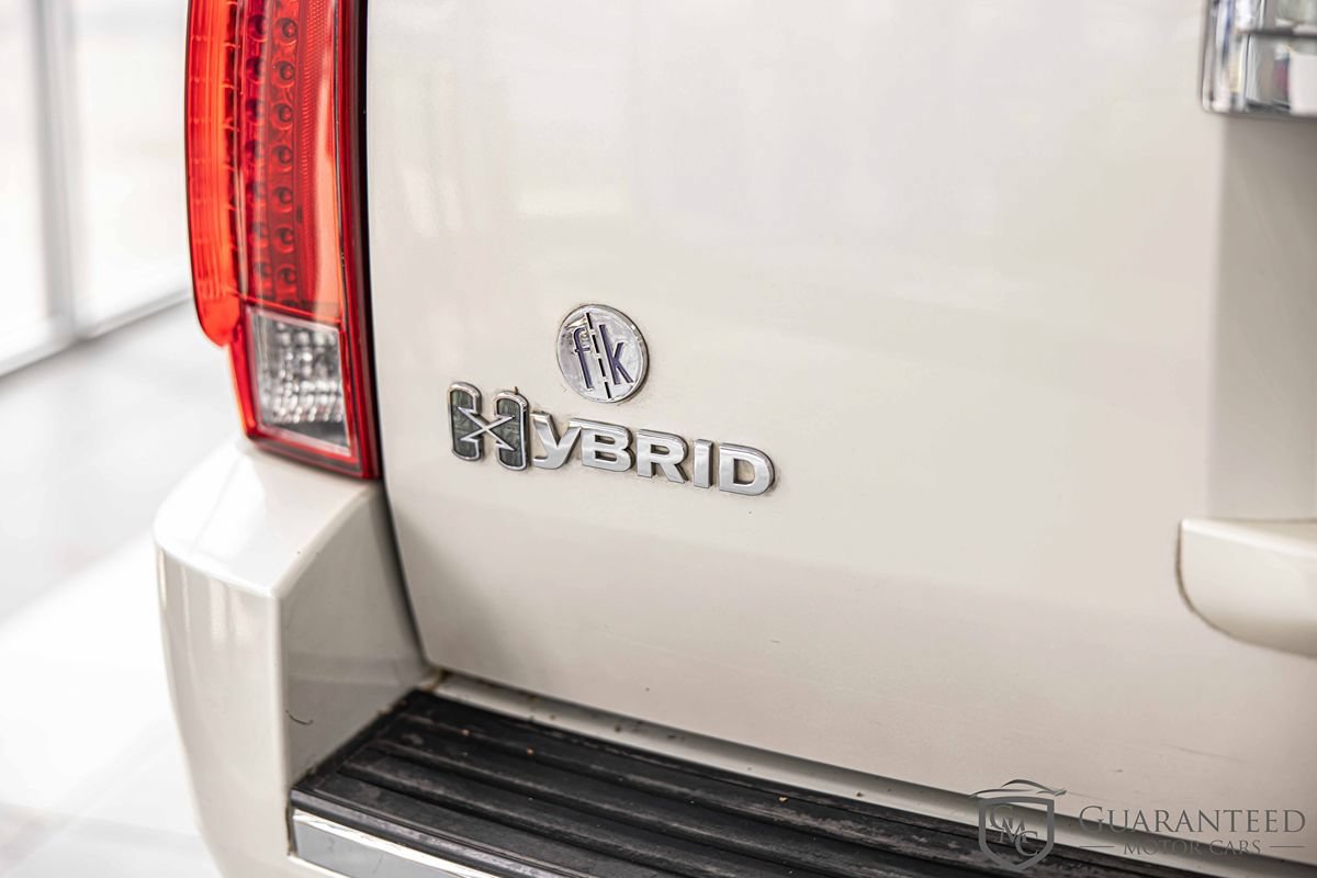 Used 2010 Cadillac Escalade 2WD Hybrid image 13