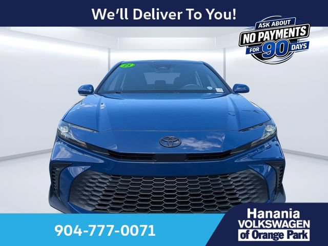 Used 2025 Toyota Camry SE w/ Convenience Package FWD image 8