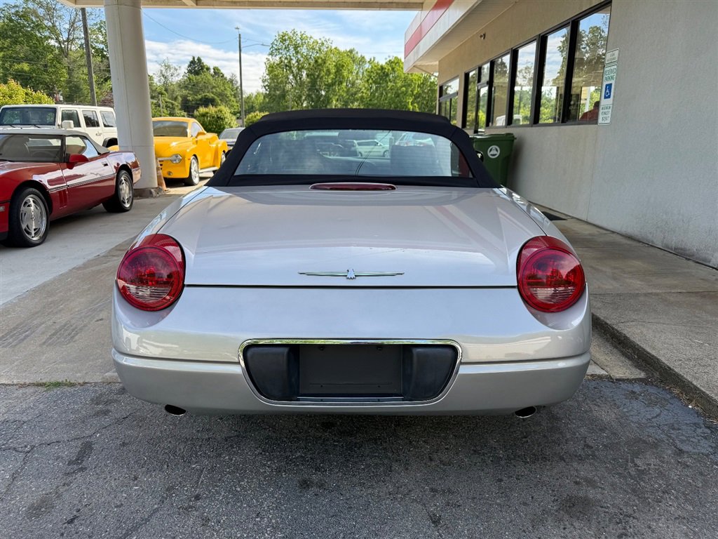 Used 2005 Ford Thunderbird RWD image 8