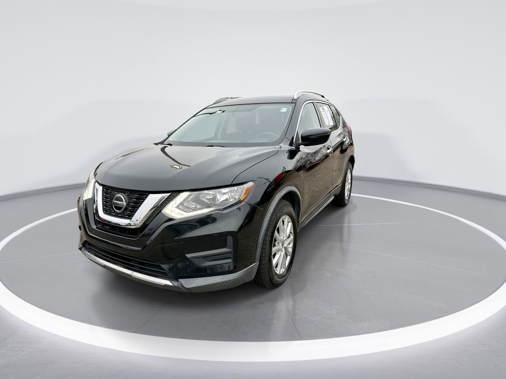 Used 2018 Nissan Rogue SV image 4