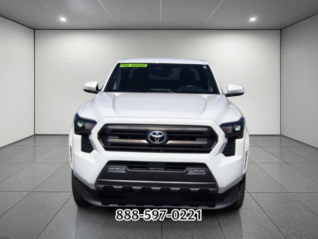 Used 2025 Toyota Tacoma SR5 AWD/4WD image 8