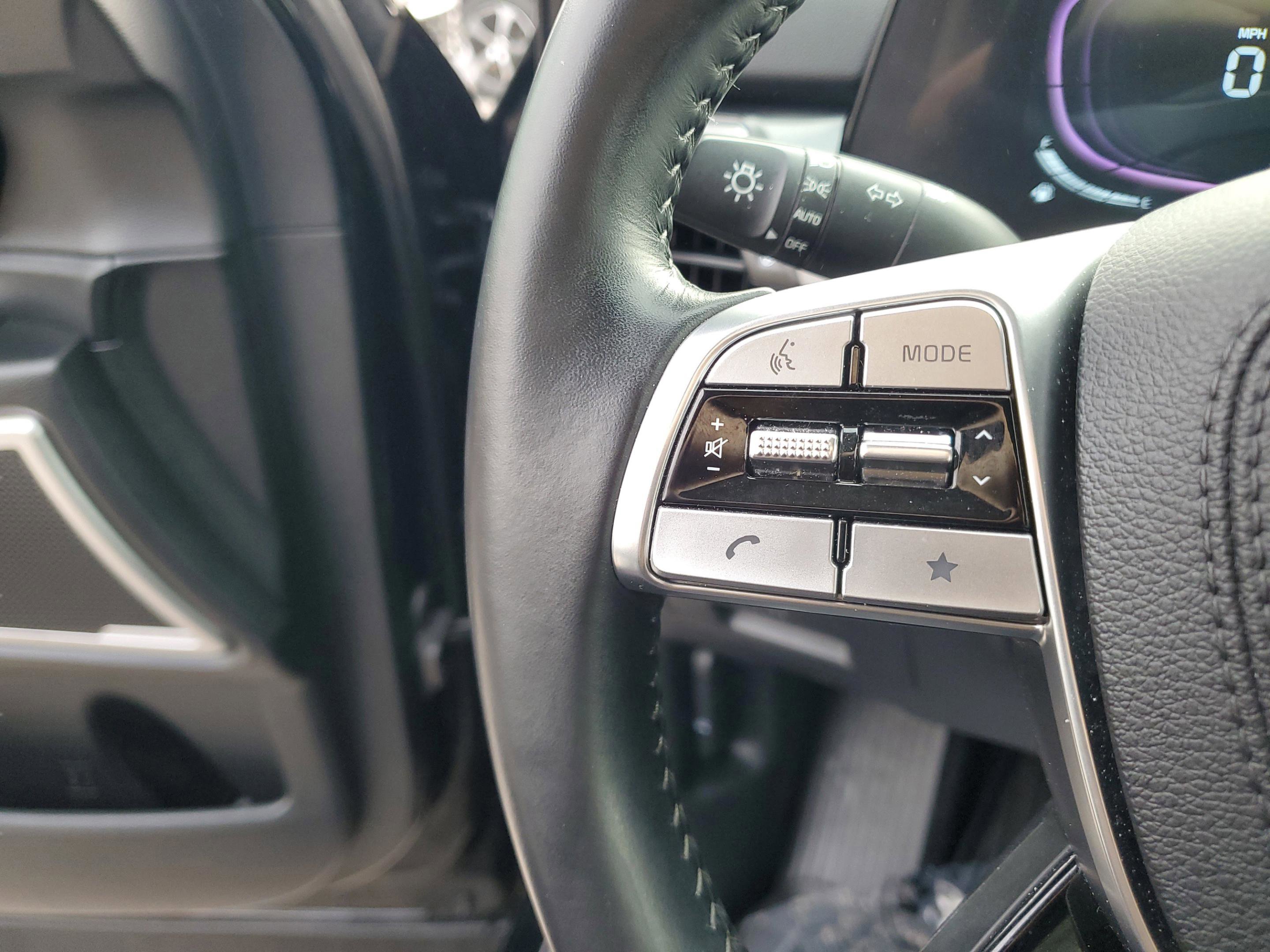 Certified 2025 Kia Telluride S image 27